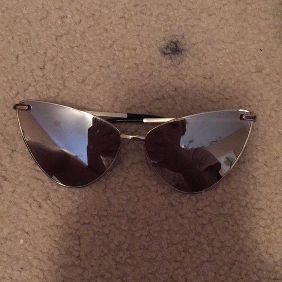 Forever 21 Accessories - Alien sunglasses Forever 21 Accessories - Alien sunglasses